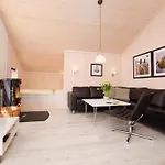 2 House B 79